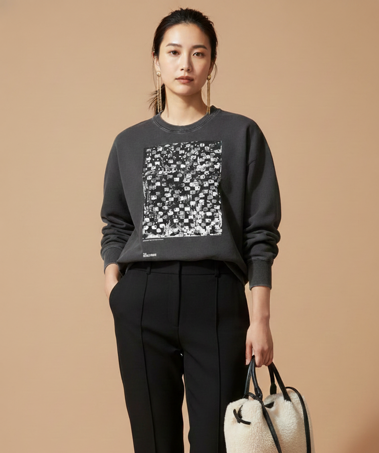 ID.013 Black & White