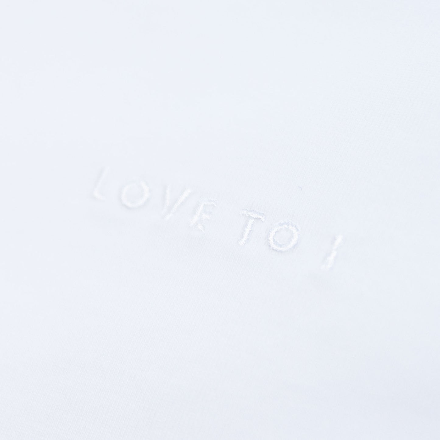 T-shirt / LOVE TO i (White Embroidery)