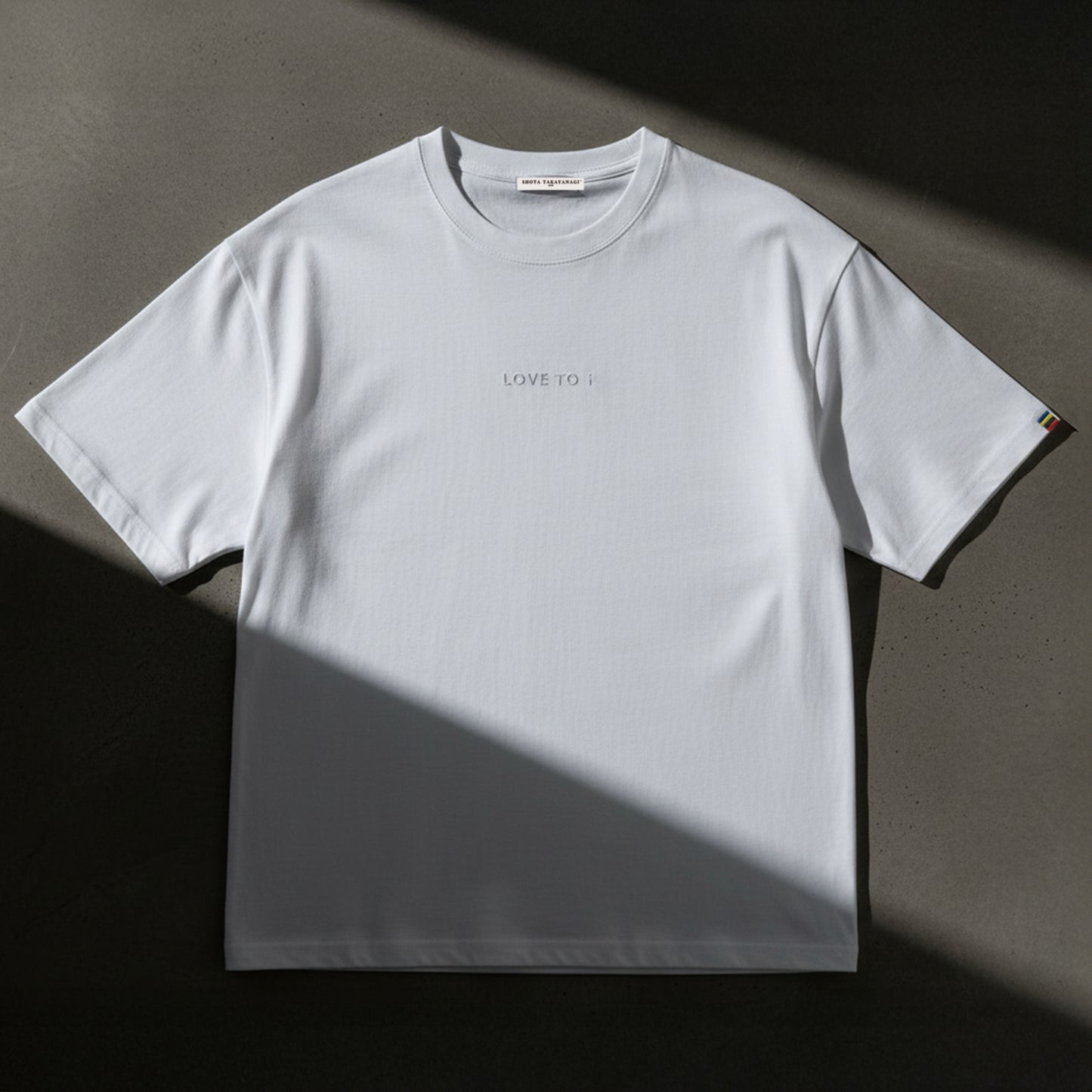 T-shirt / LOVE TO i (White Embroidery)